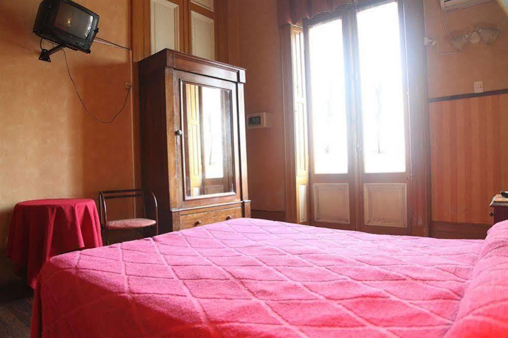 Reina Hotel Ciudad Autónoma de Buenos Aires
