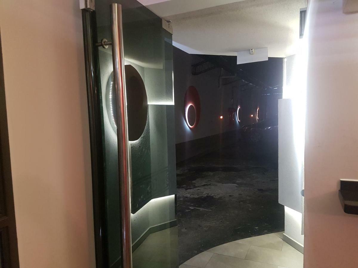 Origen Hotel del amor 2*