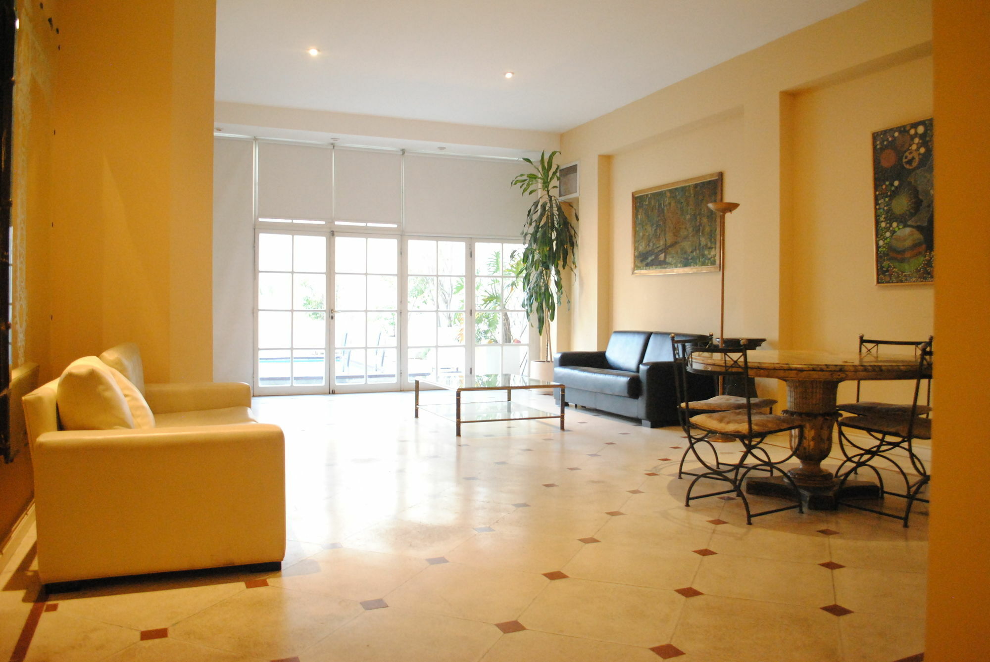 Leonardo Da Vinci Apartahotel 3*