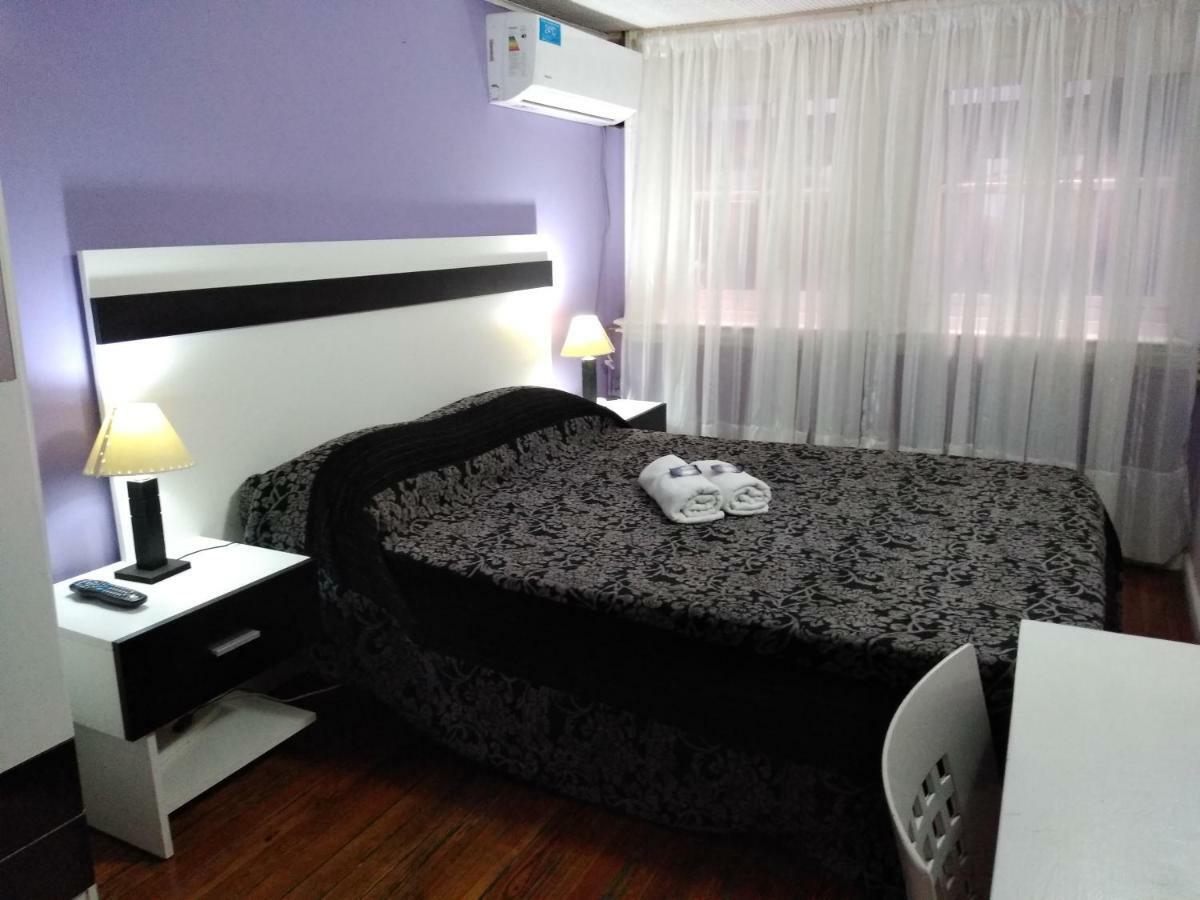 Estoril Hostal *