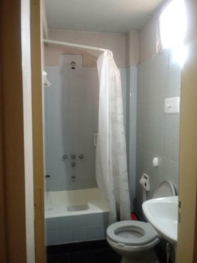 Calido En Parque Lezama Apartamento