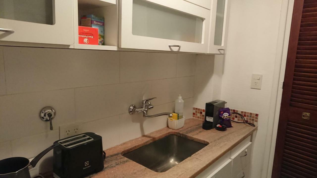 Apartamento Excelente Departamento Con Balcon A La Calle Sobre Avenida *