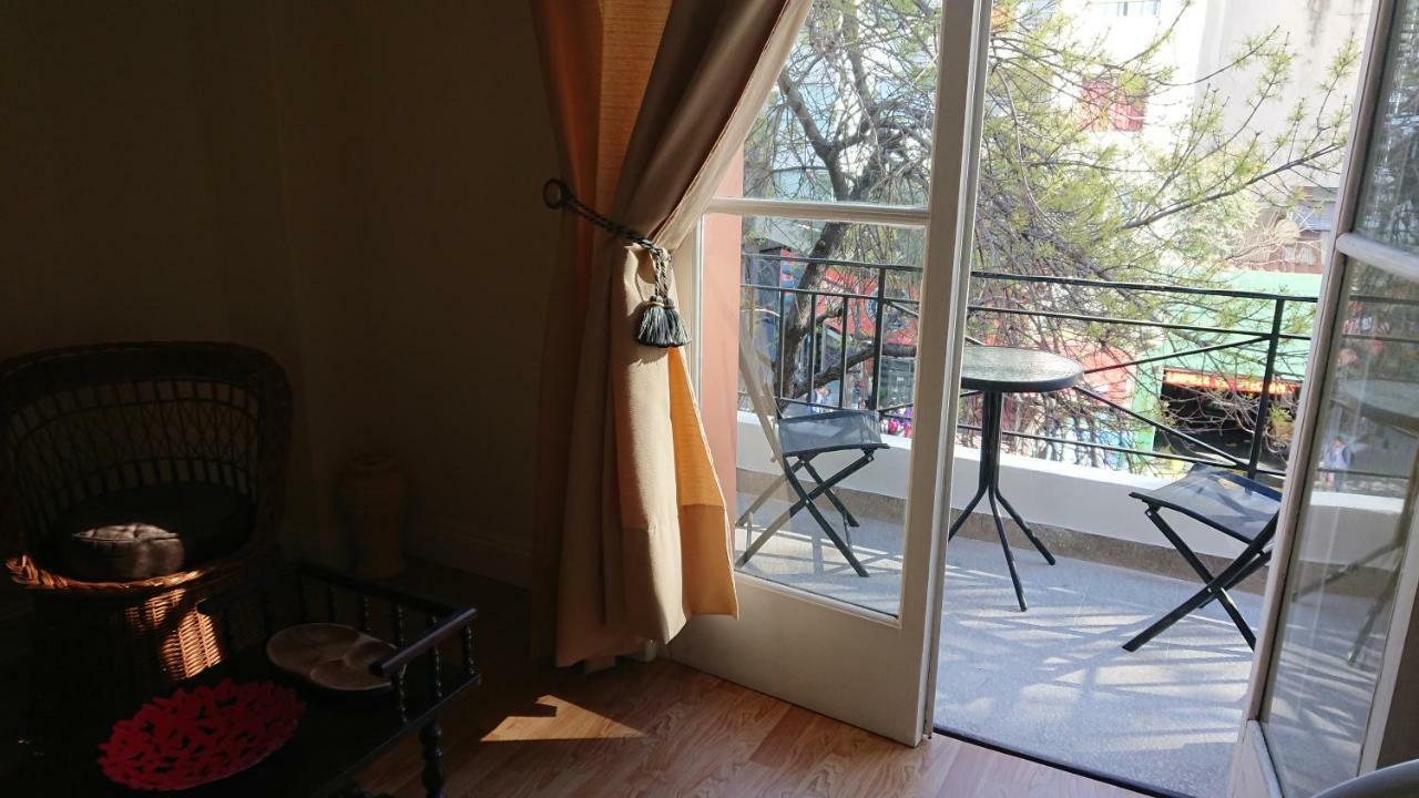 Excelente Departamento Con Balcon A La Calle Sobre Avenida Apartamento Buenos Aires