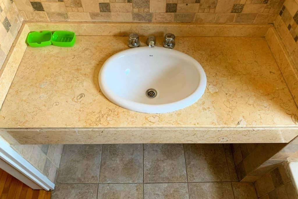 Ubicación Céntrica Cerca De Shopping Y Supermercado Apartamento