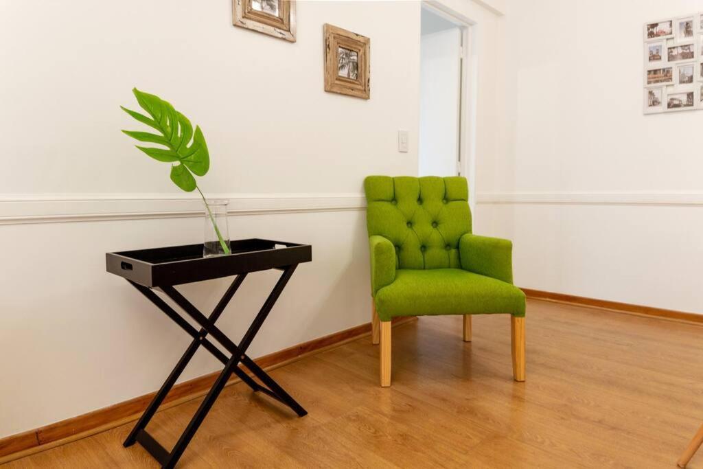 Apartamento Excelente Departamento En Ayacucho Y Av. Santa Fe. Hermoso !