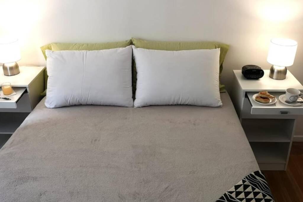 Apartamento 2 Ambientes En Almagro En Av Corrientes Para 2 Personas *