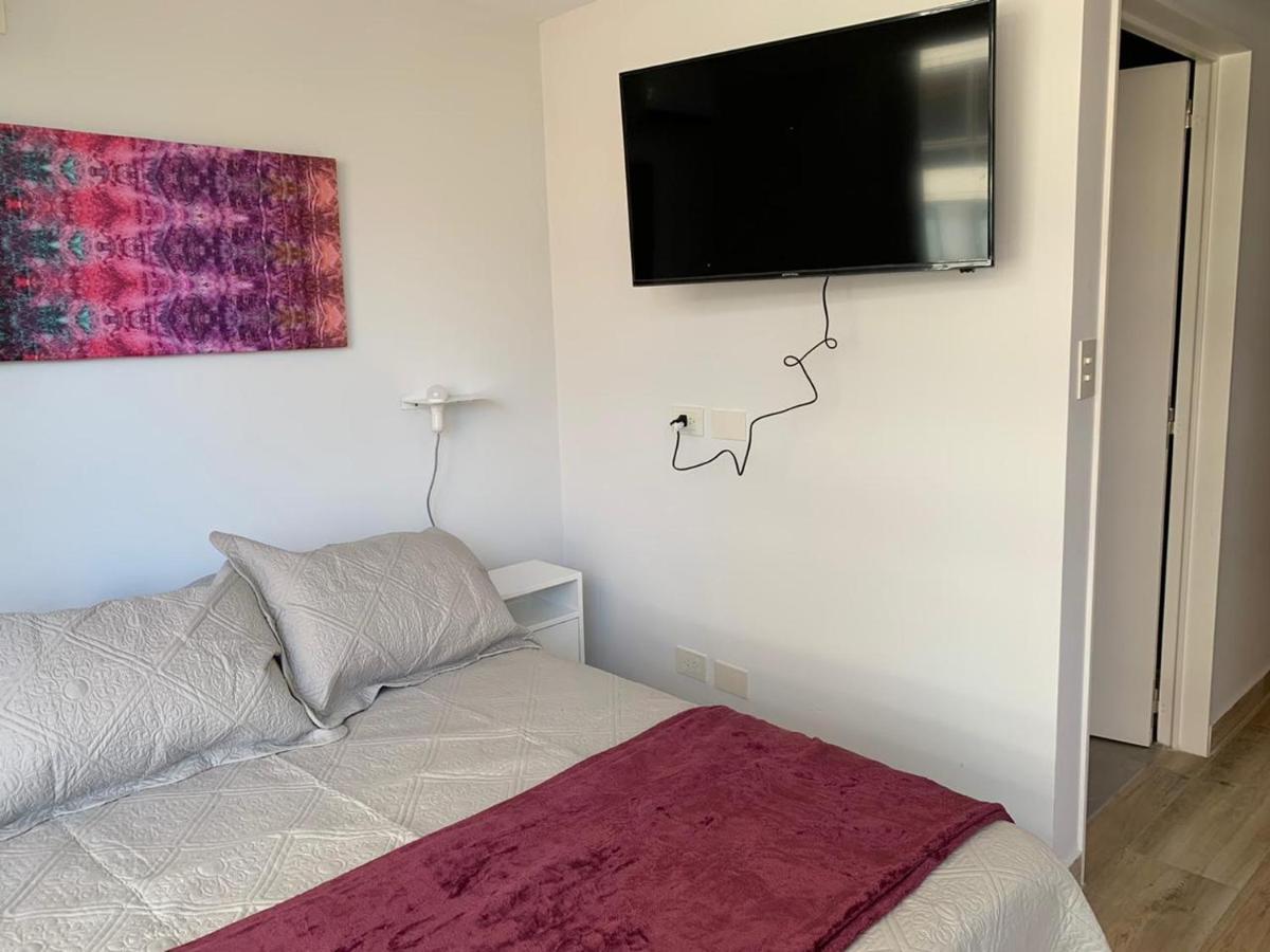 Rent Nunez 2830 *
