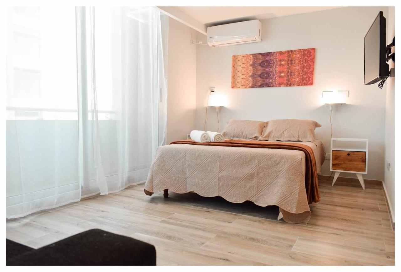 Rent Nunez 2830