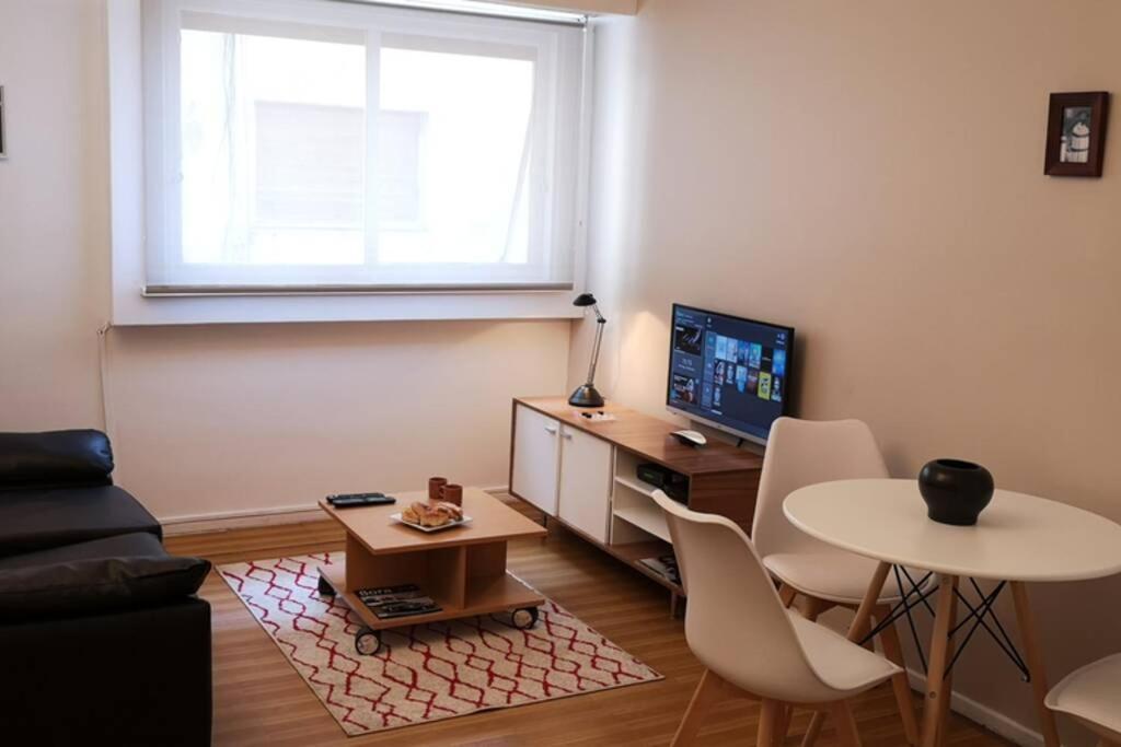 Apartamento 2 Ambientes En Almagro En Av Corrientes Para 2 Personas *