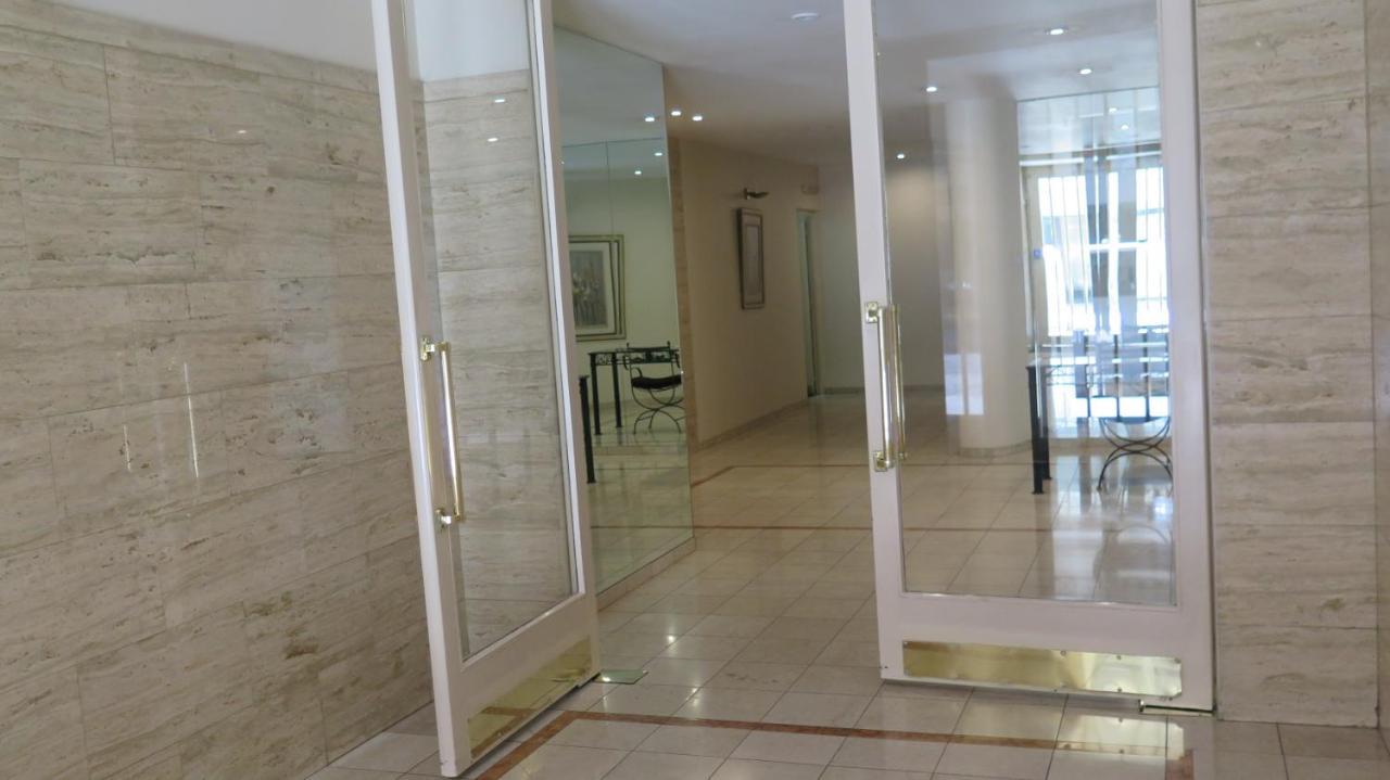 Fabulous&quiet Apartment+balcony In Barrio Norte. Your Easy Access To Buenos Aires! Apartamento