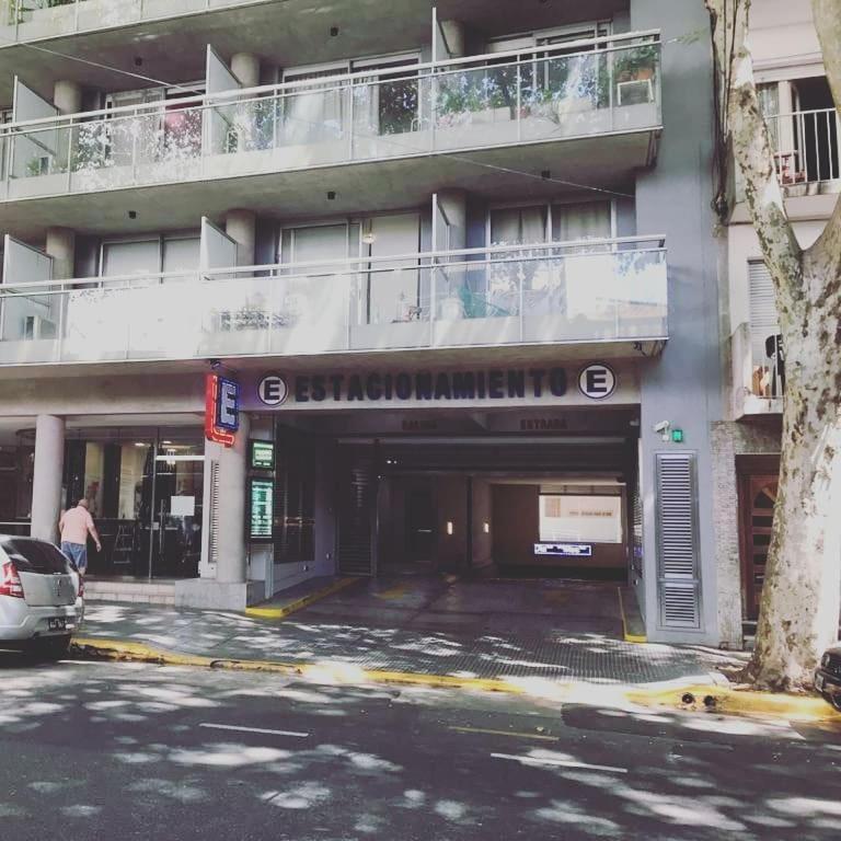 Medrano Kind * Ciudad Autónoma de Buenos Aires