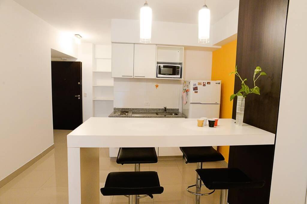 Apartamento Cozy, Lots Of Light, Great Location *