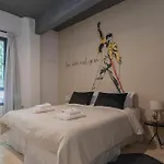 Fliphaus Chic Haus - 9 Lux Units 36 Pax