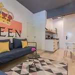 Fliphaus Chic Haus - 9 Lux Units 36 Pax