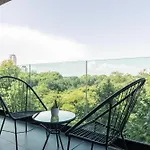 Fliphaus Armenia - Lux Lofts Botanico