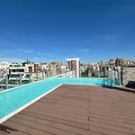 Rentup - Moderno Con Piscina Y Balcon En Canitas & Campo Argentino De Polo