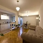 Charming Apartment In The Heart Of Buenos Aires