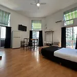 Suites Santa Fe Departamento, A 200 Mts De Facultad Y Hospitales Aledanos