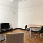 Antiguo departamento con excelente ubicación