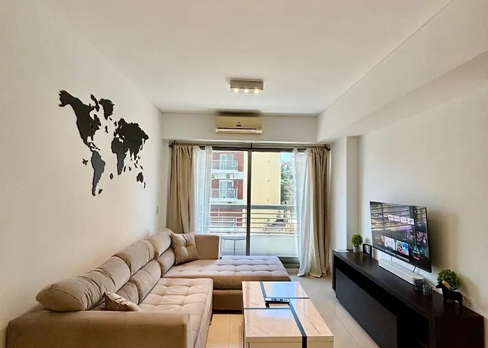 Bright Modern Apartment With Full Amenities And Parking With 24Hs Security