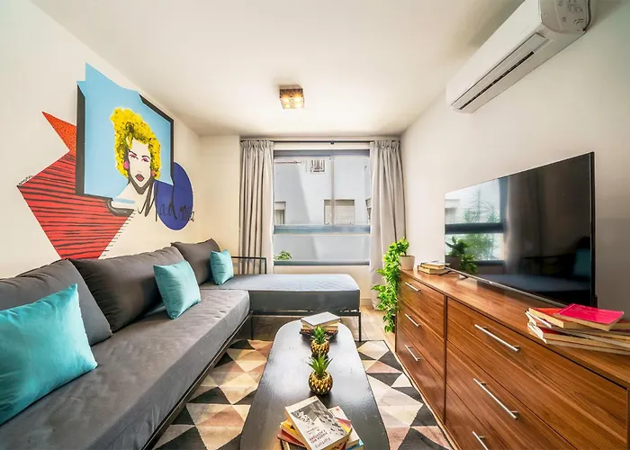 Fliphaus Chic Haus - 9 Lux Units 36 Pax