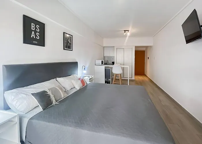 Modern Studio With Amenities In The Heart Of The City -U14