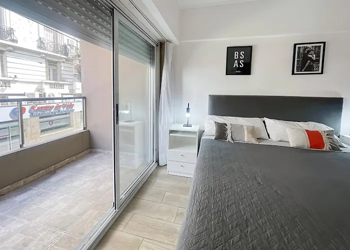 Modern Studio With Amenities In The Heart Of The City -U9