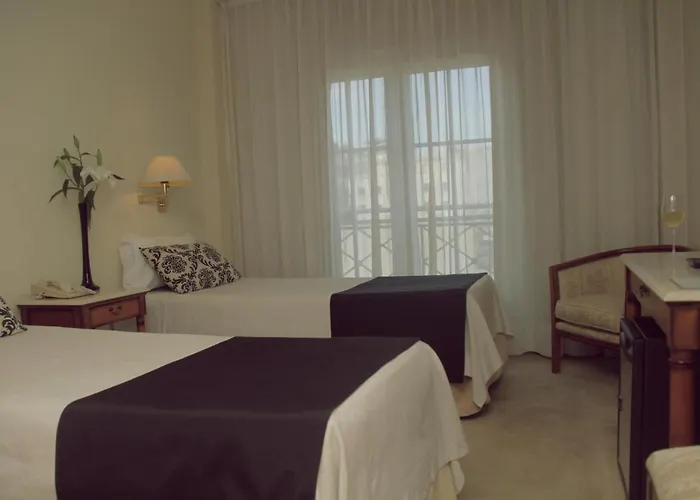 Howard Johnson Hotel 9 de Julio Avenue