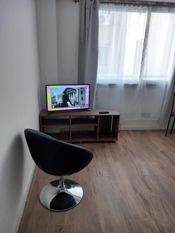 Departamento A Cuadras Del Hospital Italiano * Buenos Aires
