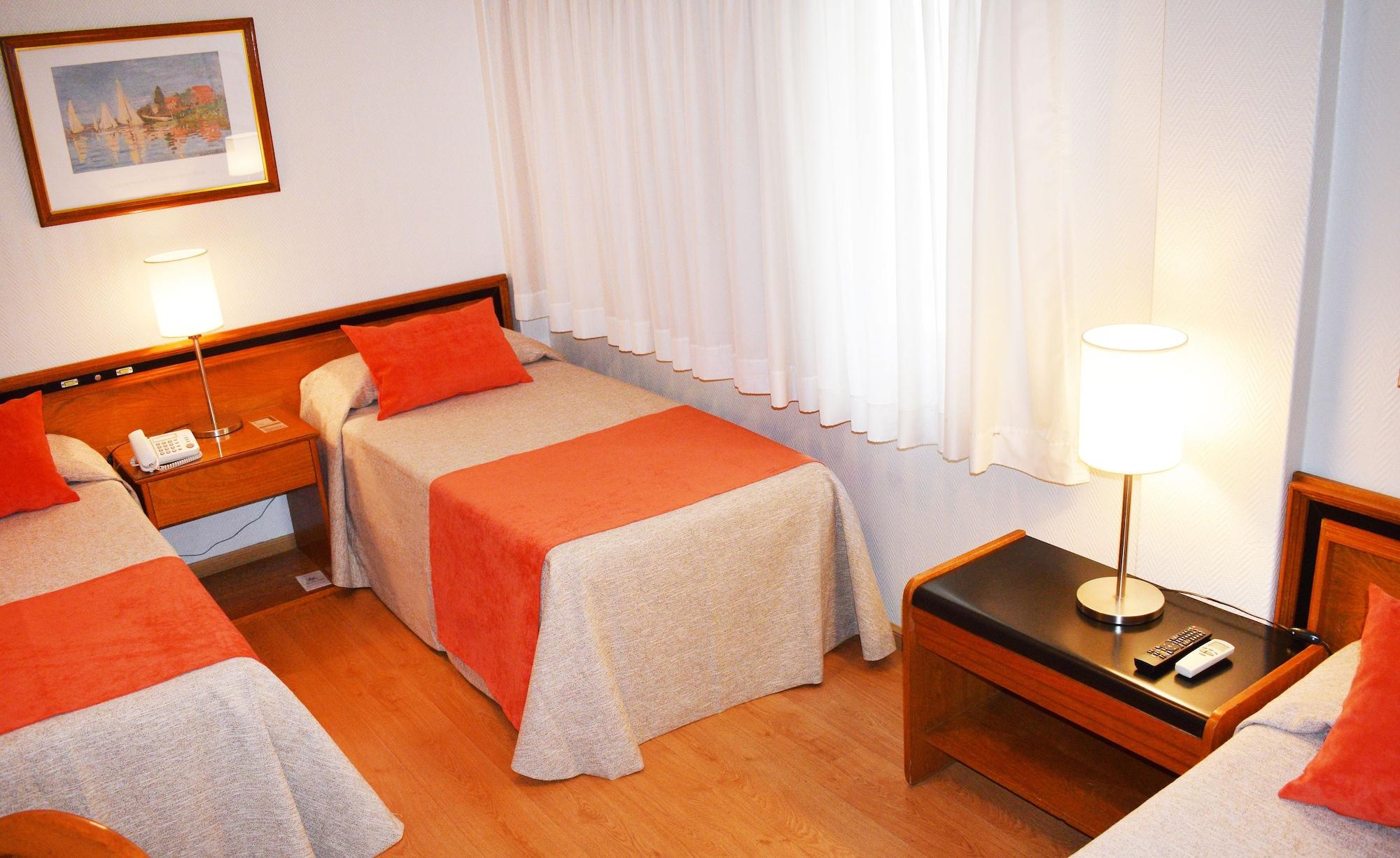 Hotel Solans Carlton 4*