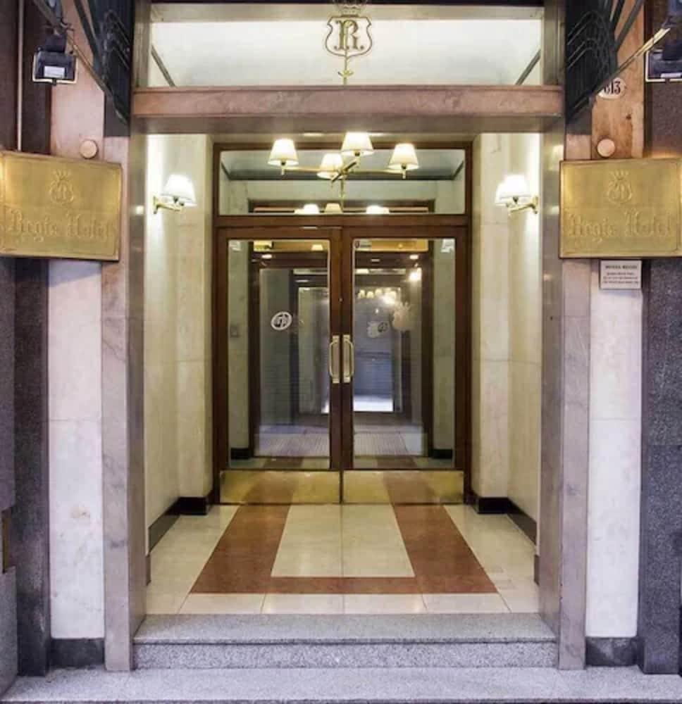 Regis Orho Hotel 3*