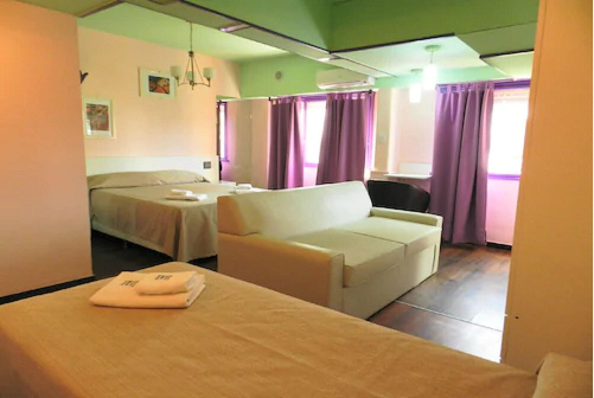 Y Hotel 3*