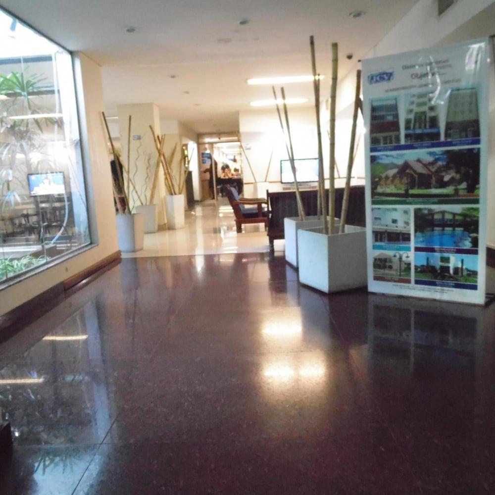 Hotel Adrazi Internacional