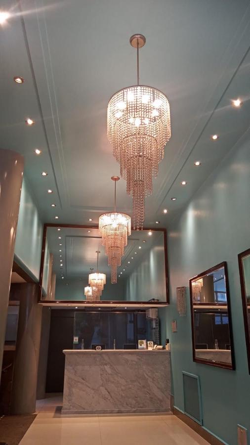 Tres Sargentos Hotel