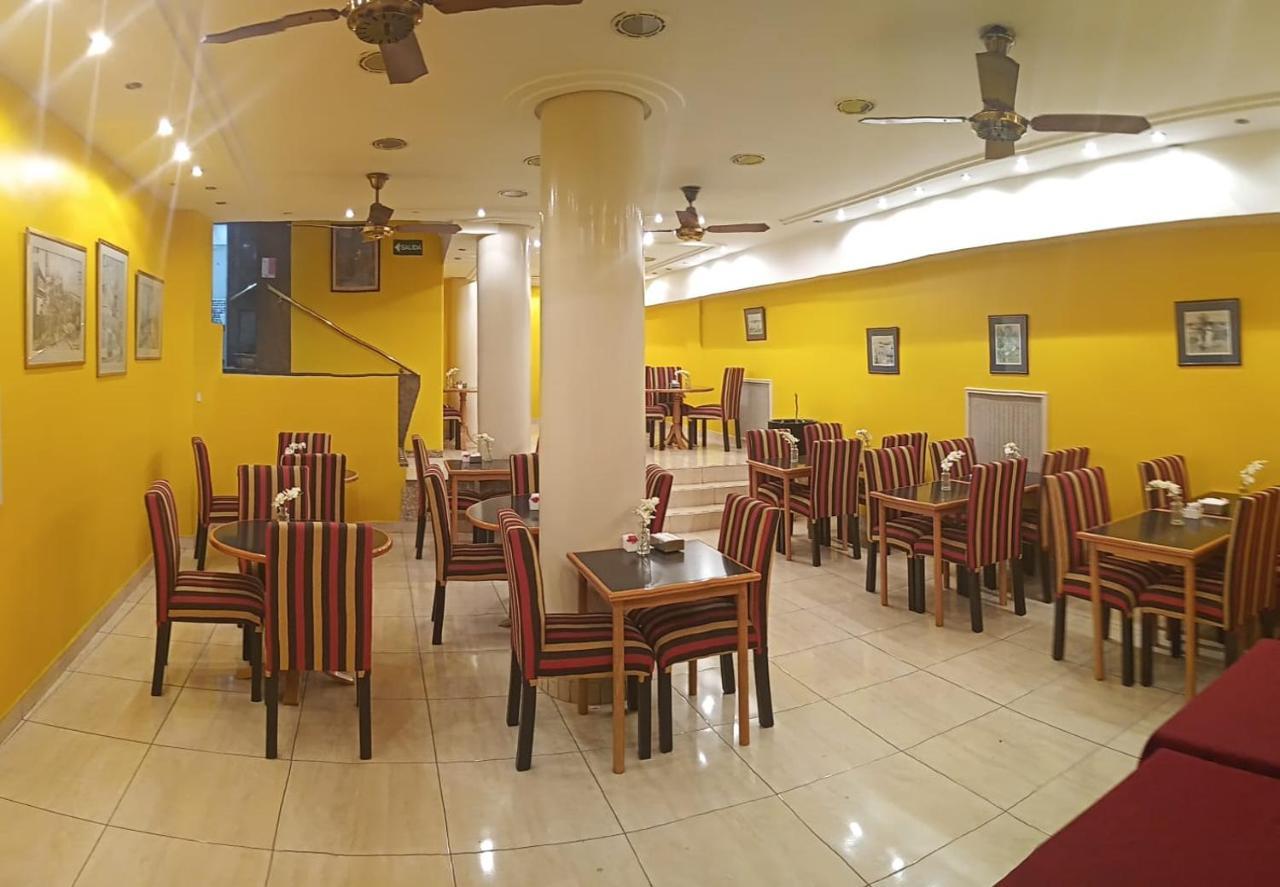 Tres Sargentos Hotel