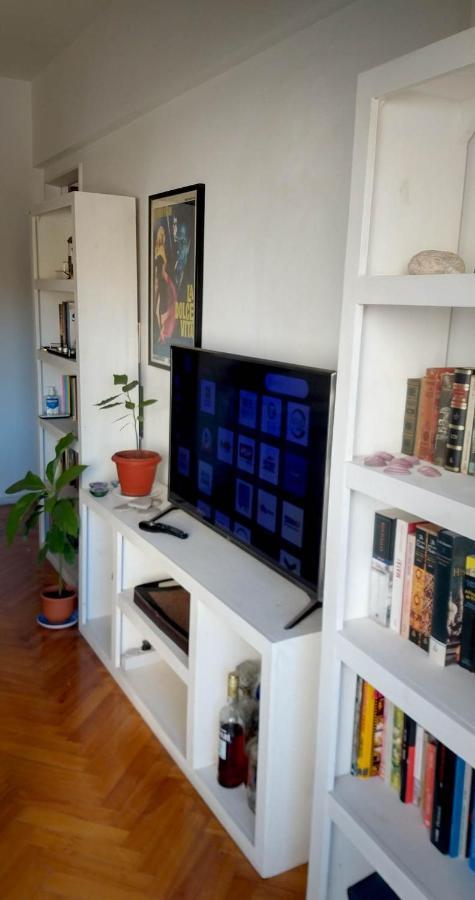 Depto 2 Ambientes Muy Luminoso Con Internet Y Vista A La Plaza Apartamento Ciudad Autónoma de Buenos Aires