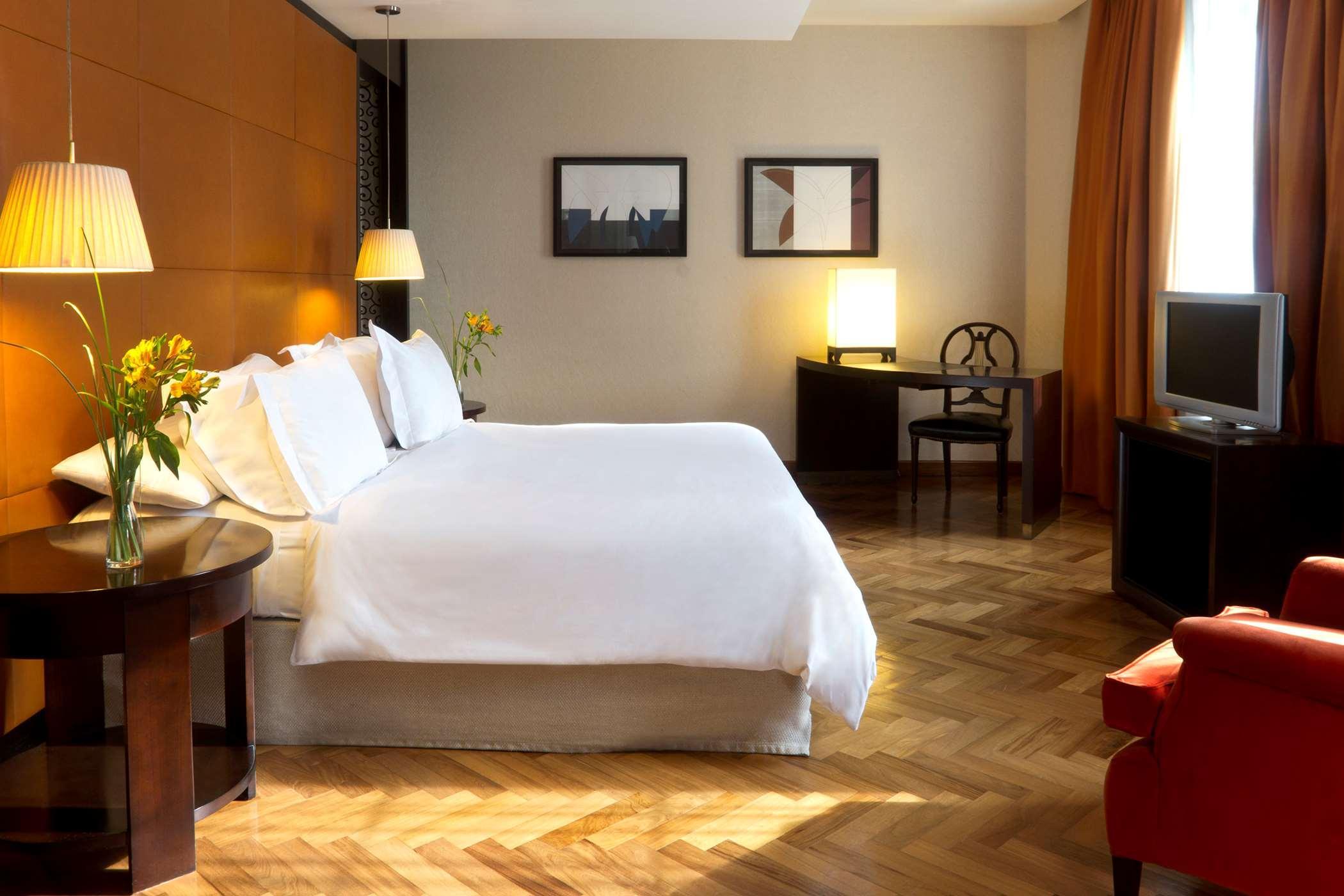 Nh Collection Lancaster Hotel 4*