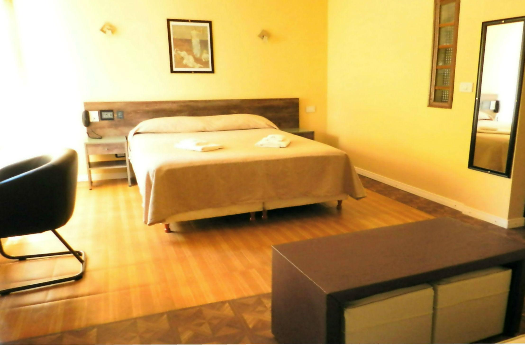 Hotel Y 3*