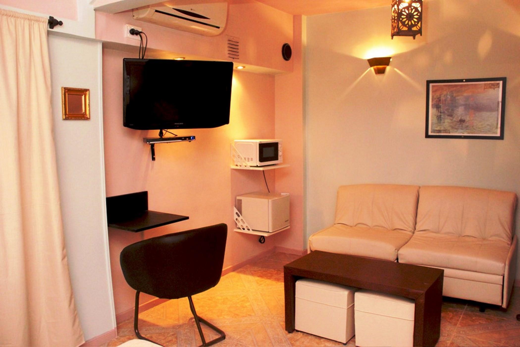 Y Hotel 3*