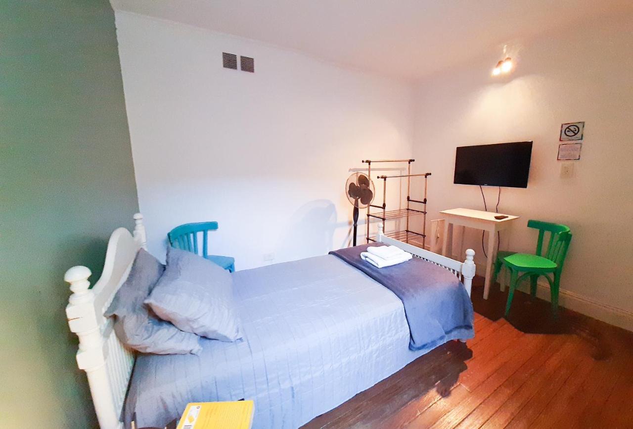 Hostal Lopez &