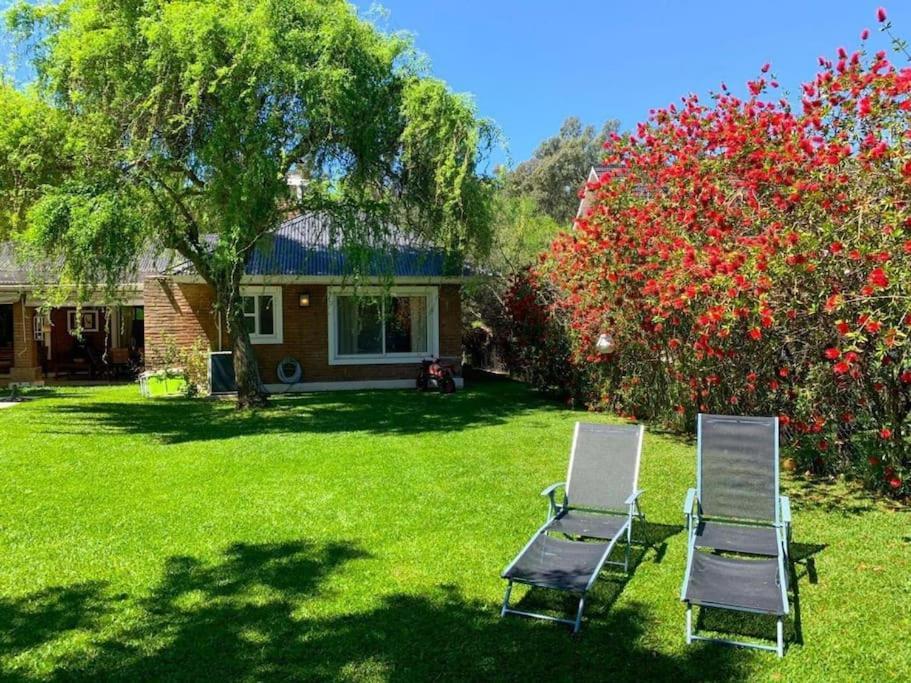 Villa Private With Exclusive Heated And Illuminated Pool In The Best Golf Country Club 18-holes Golf Course Indoor Heated Pool Of The Club Illuminated Professional Soccer And Tennis Courts Children's Recreation Market And All Types Of Services Ciudad Autónoma de Buenos Aires