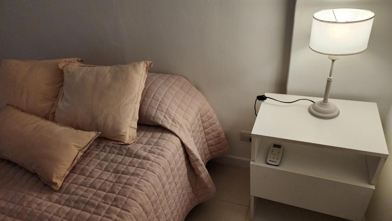 Confortable Departamento Amoblado De 2 Ambientes En Recoleta Con Patio Apartamento