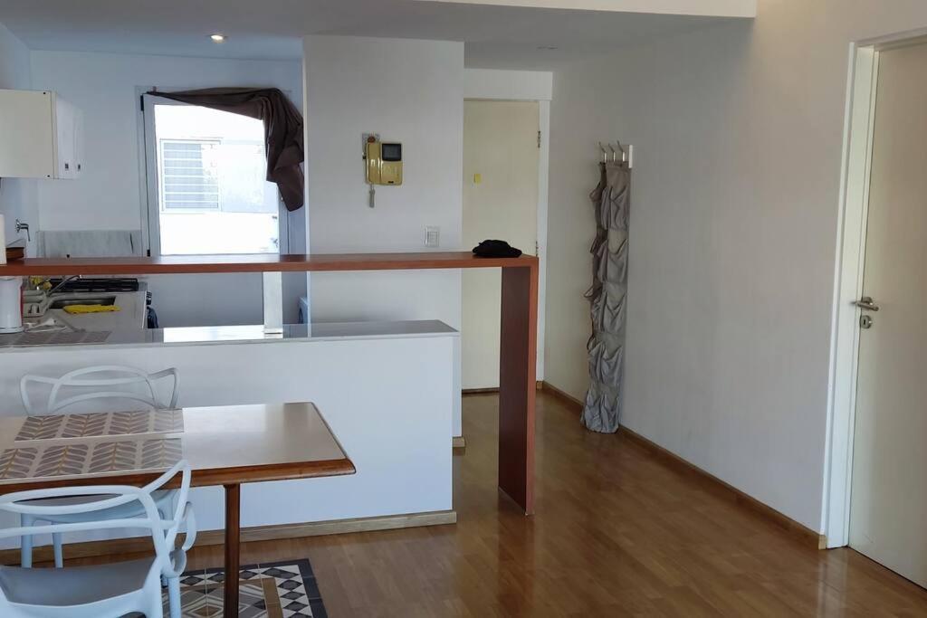 Luminoso Estudio En Coghlan Apartamento *