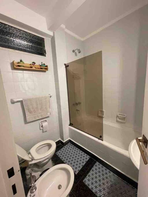 Excelente Apartamento En Zona Centrica De Bs As Apartamento