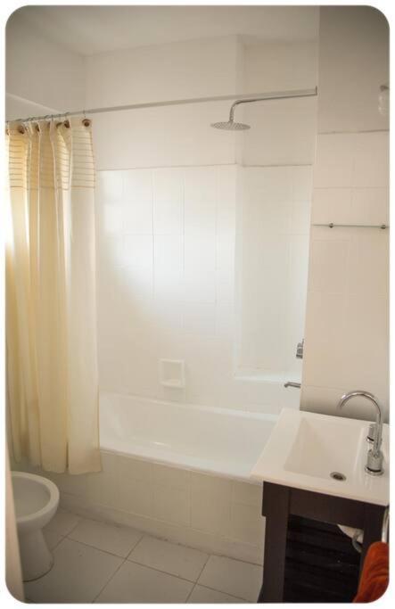 Apartamento Hermoso Semipiso En Palermo. Luminoso Y Tranquilo. *