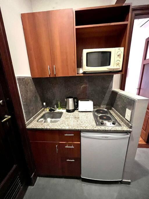 Obelisco. Departamento De 3 Ambientes. Grupo/flia Buenos Aires