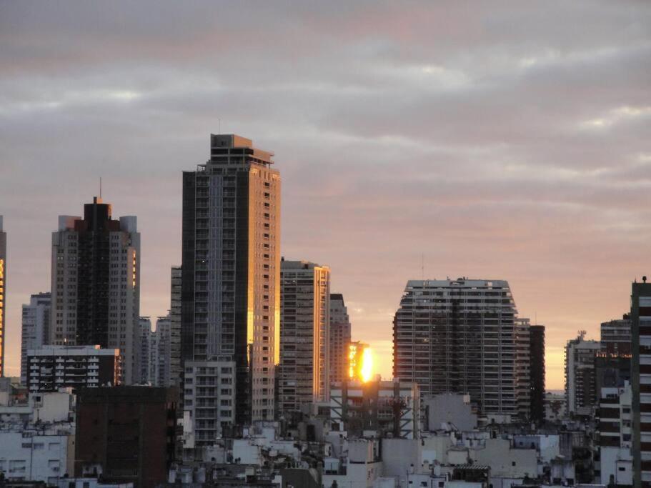 Apartamento Palermo High Floor Apt. -city & River View- Ciudad Autónoma de Buenos Aires