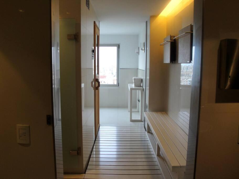 Palermo High Floor Apt. -city & River View- * Ciudad Autónoma de Buenos Aires