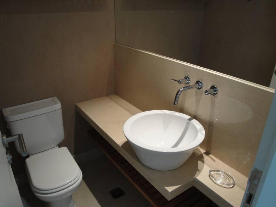 Apartamento Palermo High Floor Apt. -city & River View- Ciudad Autónoma de Buenos Aires