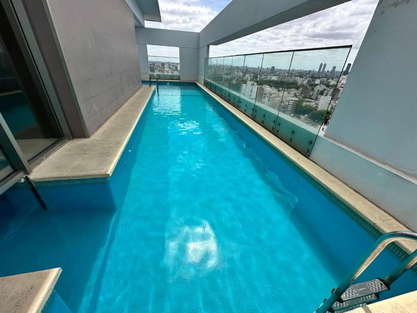 Bright Modern With Full Amenities And Parking With 24hs Security *
